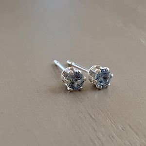 3mm aquamarine stud earrings / sterling silver, hypoallergenic