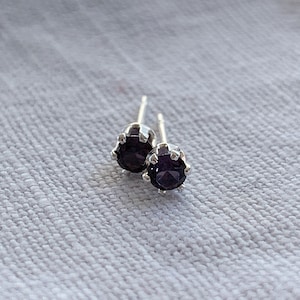 3mm amethyst stud earrings / sterling silver, hypoallergenic