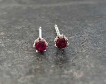 2mm garnet stud earrings / sterling silver, hypo-allergenic