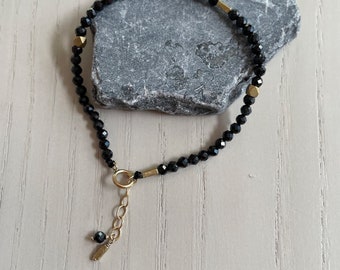 dainty black spinel bracelet / adjustable