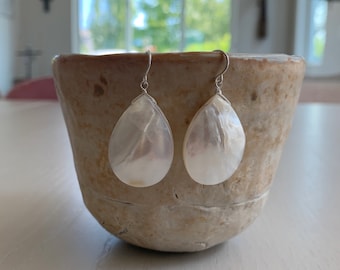 mother of pearl earrings (medium) / dangle earrings, drop earrings