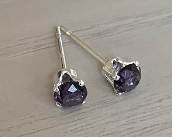 4mm amethyst stud earrings / sterling silver, hypoallergenic