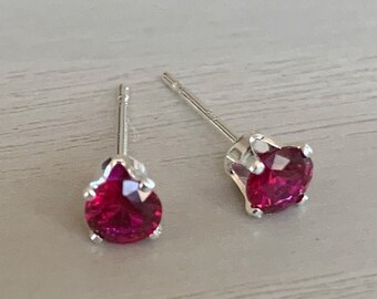 4mm garnet stud earrings / sterling silver, hypoallergenic