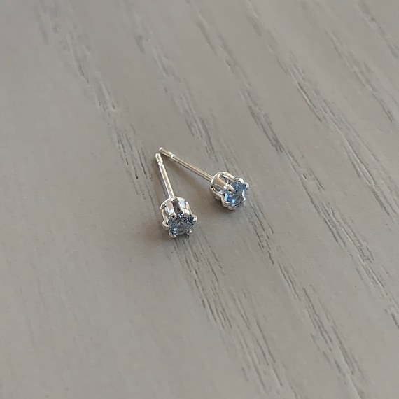 3mm blue zircon stud earrings / sterling silver, nickel free