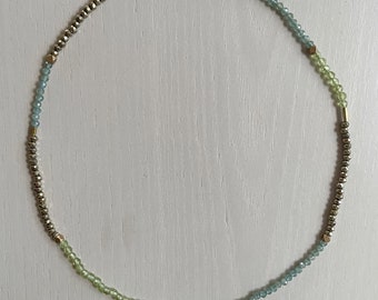 delicate green mix gemstone necklace / adjustable