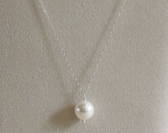 simple pearl pendant / sterling silver or gold filled