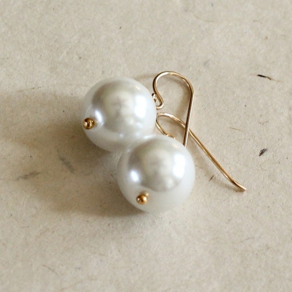 Extra large pearl drop earrings deals
