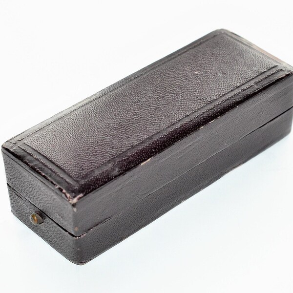Antique Dark Red Leather Look Red Velvety White Silky Lined Vintage Stick Pin/Lapel Pin/Stock Pin Box (c1910s)