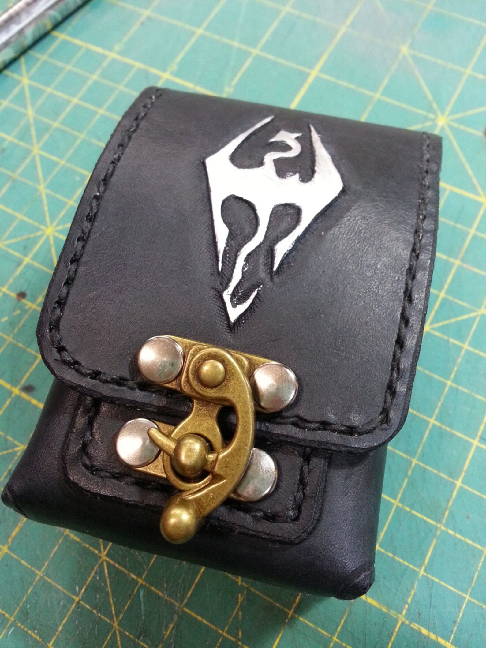 Customized Leather Deck Box / Deckbox Magic the Gathering / Yugioh