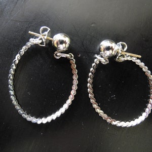 90s/Y2K silvertone minimal flexible rope chain hoop earrings