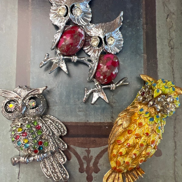 Owl jewelry, signed Art ,Arthur Pepper jewelry, broken pins for repurpose,junk drawer,craft jewelry,owl pins