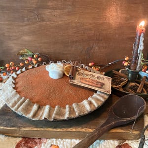 Primitive Pumpkin Pie