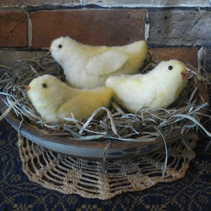 Primitive Set of Three Sweet Peeps Dolls