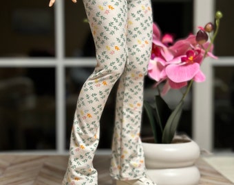 1/3 Pear Body Smart Doll white and green tiny leaves Bell leggings