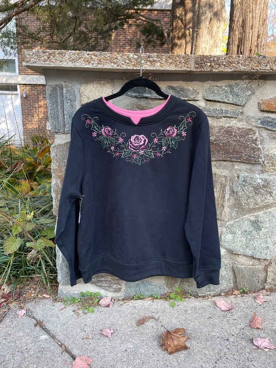 90s grandma style sweatshirt flowers roses black a