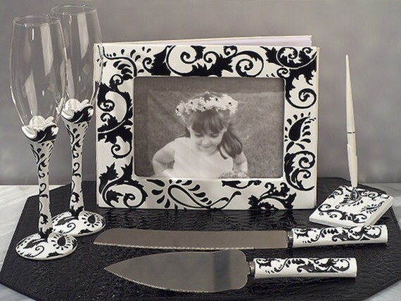 Black Swirl Wedding Accessory Set