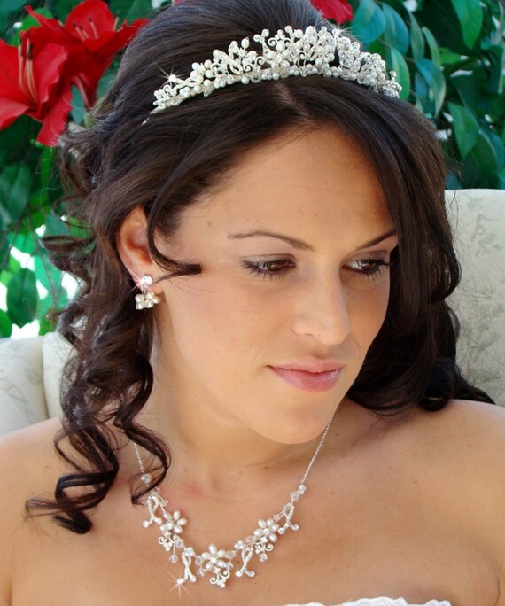 3pc Pearl and Crystal Jewelry Tiara Set