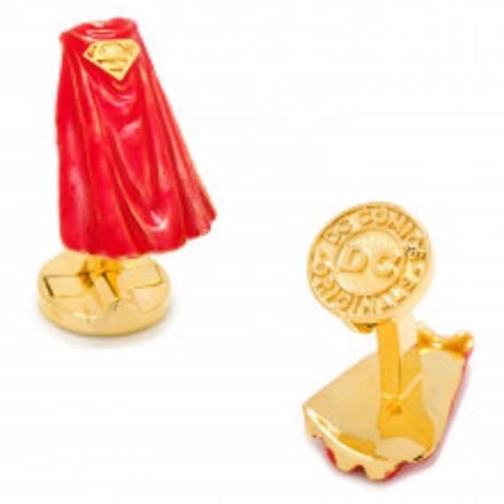 Men's 3D Superman Cape and Carbon Fiber Superman Cufflinks