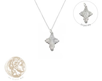 Cruz de apertura con tornillo, doble cara, Jesús Crucificado y Virgen María, realizada en plata 925, 26 x 34 mm