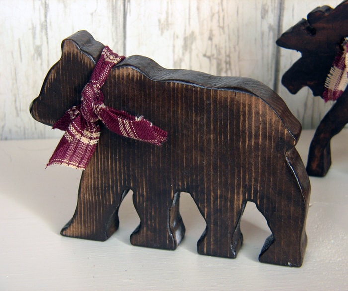Rustic Wood Small Bear - Brown Wooden Cabin