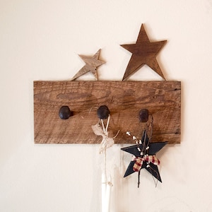 Barn wood coat hanger. Rustic coat rack. Wall hanger with hooks. Railroad wall hooks. Barn wood wall hooks. image 4