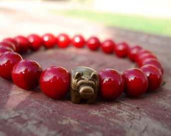 Pig Bracelet, Red Beaded Bracelet, Pig Charm Bracelet, Pig, Pig Jewelry, Gemstone Bracelet, Farm Animal Jewelry, Pig Collectibles, Stretch