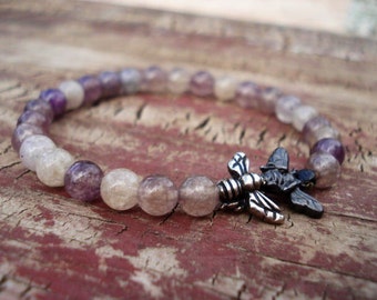 Bracciale in fluorite arcobaleno, braccialetto Boho di perline elastiche in pietra preziosa viola, braccialetto di fascino dell'ape, salva le api, regalo per lei