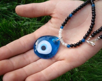 Glass Evil Eye Necklace, Chalcedony Necklace, Black Beaded Necklace, Pendant Necklace, Evil Eye Jewelry, Spiritual Jewelry, Healing Jewelry