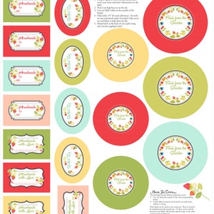 Op de afbeelding: Een set bedrukbare labels met een aardbei- en bessenmotief. De labels omvatten "Handmade by", "Handmade with Love", "Quilted By" en "Fresh from the Garden". Instructies voor het gebruik van de labels zijn inbegrepen.