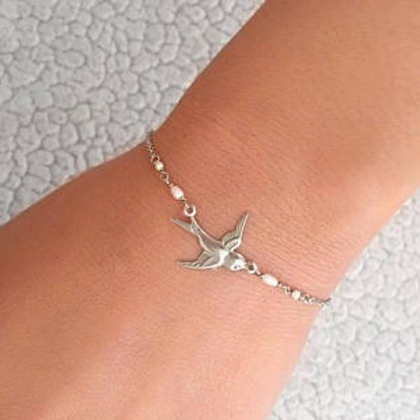 Silver sparrow bracelet with tiny freshwater pearls, Flying bird bracelet, Little bird bracelet, Silver sparrow bracelet, Silver dove