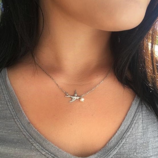 Silver sparrow necklace with freshwater pearl, Silver bird necklace, Dove necklace, Flying bird necklace, Silver bird jewelry,