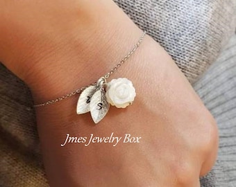 White rose bracelet with initial leaves, Mother of pearl rose bracelet, Shell rose bracelet, White flower bracelet, White rose bracelet