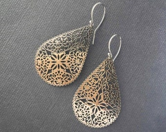 Silver filigree drop earrings, Silver tear drop earrings, Silver drop earrings, Filigree earrings silver