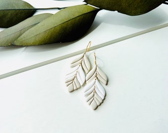 Polymer Clay Feather Earrings - White + Taupe/ White Feather Earrings/ Earrings for Summer/ Boho Polymer Clay Earrings