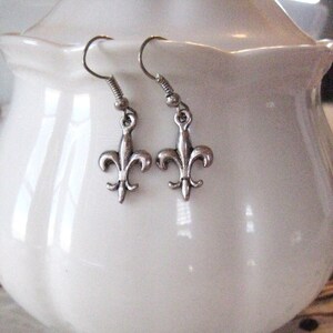 Petite Fleur de lis Earrings, Fleur de lis Dangles, Silver Dangles, Fleur de lis jewelry, Handmade, Gift For Her, Christmas