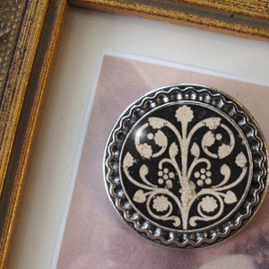 Medieval Tile Brooch, medieval flower brooch, renaissance flower, renaissance brooch, vintage flower jewelry, flower jewelry, gift for her