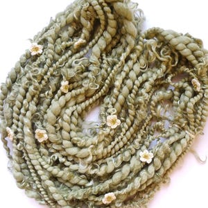 Handspun Art Yarn Green Flower Wool Textured Merino Fiber Beaded Knitting, Crochet Yarn, Boho Wool, Chunky Weaving Yarn