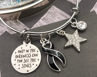 Melanoma Cancer Survivor / Awareness Bracelet - Black Ribbon Survivor Gift - Only in Darkness Can You See The Stars