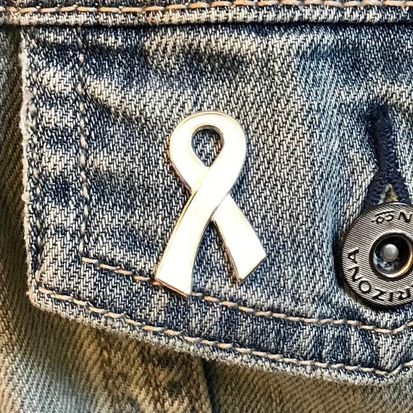 White Ribbon / Lapel Hat Pin / Lung Cancer Survivor Awareness / Bone Cancer / Osteoporosis / Postpartum Depression / Scoliosis Awareness