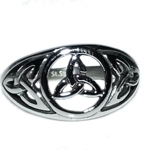 CLEARANCE Vintage 90s Style Boho Goth Grunge Celtic Triquetras GENUINE STAINLESS Steel Non Tarnish Unisex Ring