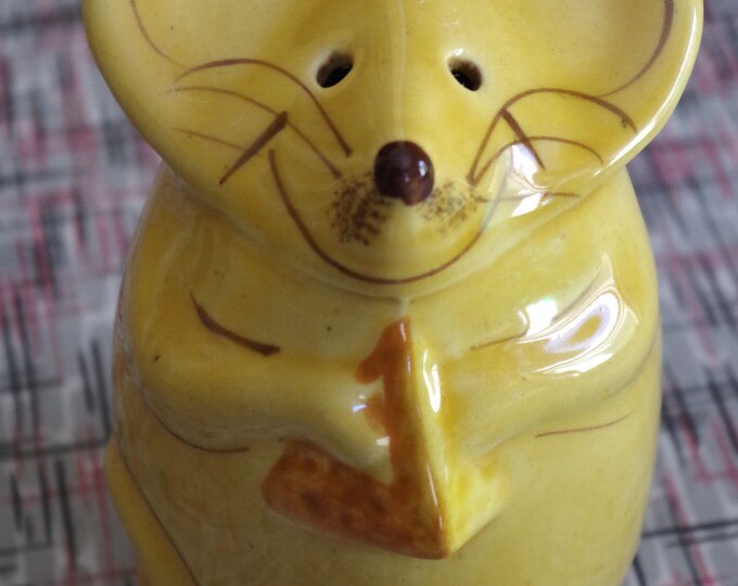 Vintage 1960s Ceramic Mouse Grated Cheese Dispenser Shaker Etsy