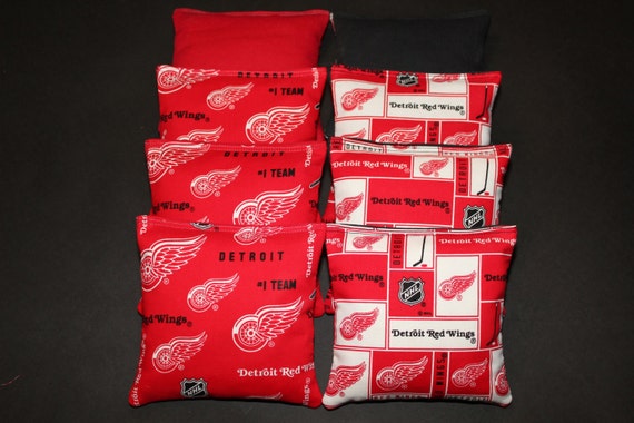 DETROIT REDWINGS CORNHOLE BEAN BAGS TOSS GAME SET OF 8 FREE SHIPPING