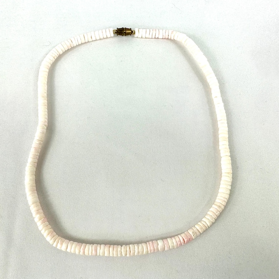 Native American Sensational Vintage Santo Domingo White Shell Necklace Native American Sensational Vintage Santo Domingo White Shell Necklace