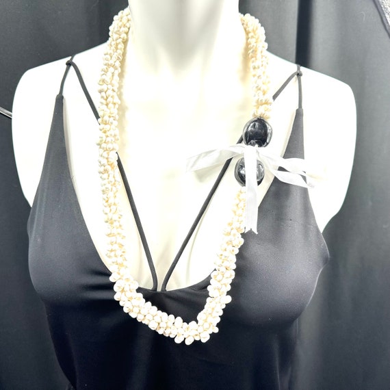 Kukui Nut and Shell Wedding Lei Necklace, Beachy … - image 2