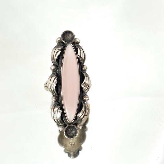 Rare Vintage Native American Navajo Mother Of Pearl Sterling Silver Ring Rare Vintage Native American Navajo Mother Of Pearl Sterling Silver Ring
