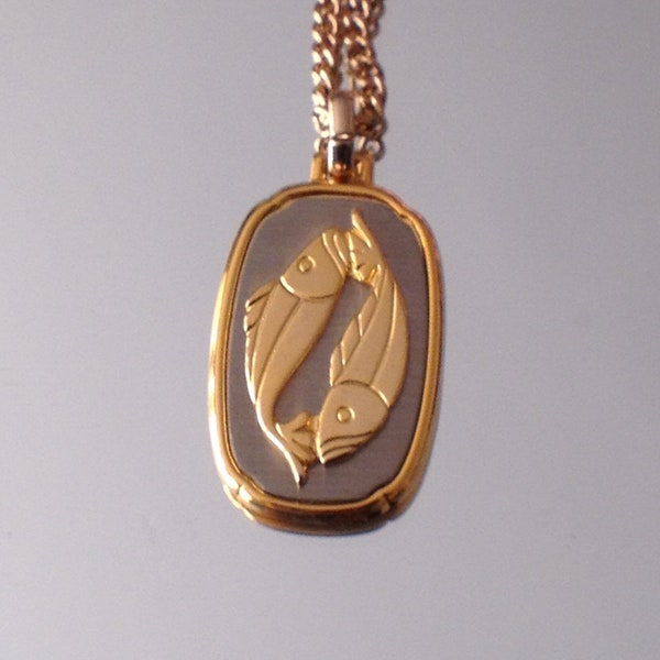 VIntage Pisces Zodiac Gold Tone Necklace