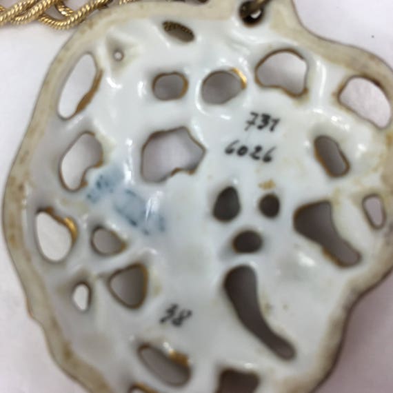 Porcelain Flower Necklace Unusual Beehive Mark Ra… - image 4