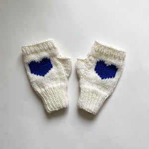 Knit Fingerless Gloves in White, Blue Embroidered Heart, Heart Fingerless Gloves, Arm Warmers, Wool Blend