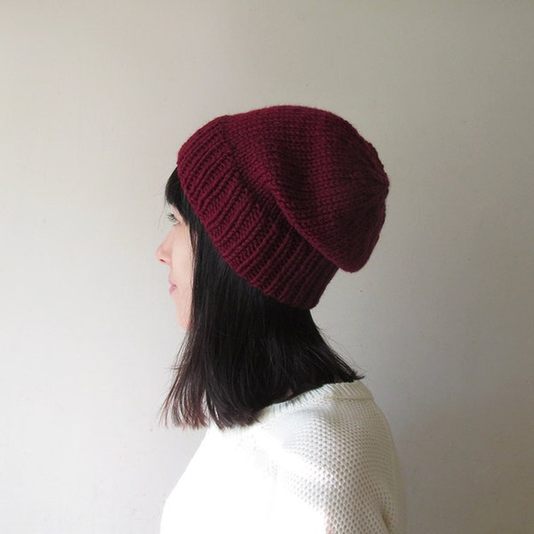 Bourgogne Slouchy Beanie, Chapeau Chunky Slouch tricot à la main, Chapeau en tricot pour femme, Accessoires d'hiver, Mélange de laine, Seamless, Cadeau pour elle, pour lui