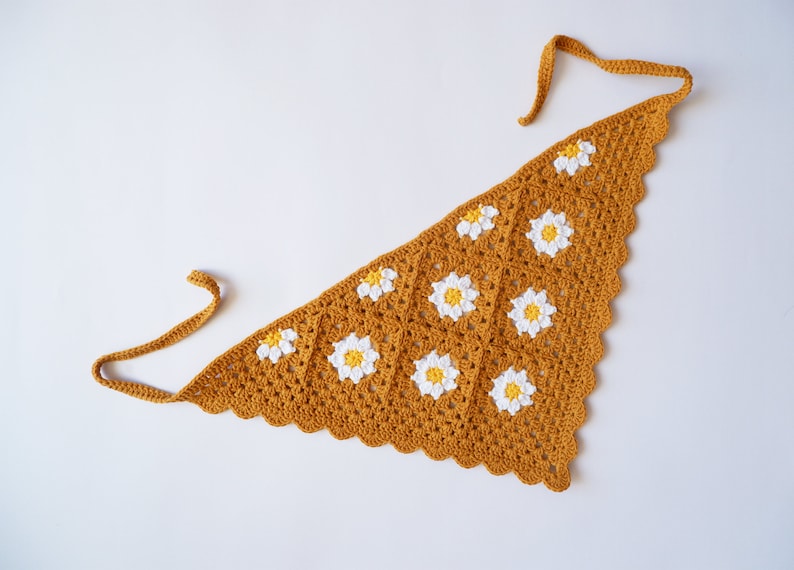 Mustard Yellow Daisy Crochet Bandana, Granny Square, Boho Hair Scarf, Hippie Hair Wrap, Vintage Style, Retro Hair Kerchief,Triangle Headband image 6